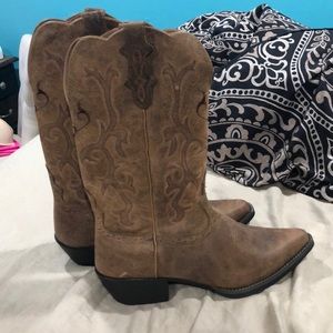 Justin Women’s 12” Tan Puma Cowboy Boots